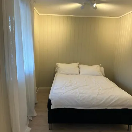Lys Rent Og Trivelig Hybelleilighet *