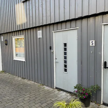 Lys Rent Og Trivelig Hybelleilighet *