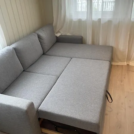 Lys Rent Og Trivelig Hybelleilighet شقة كريستينساند