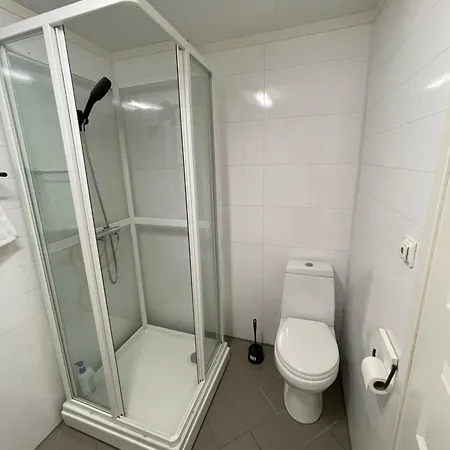 Lys Rent Og Trivelig Hybelleilighet شقة *